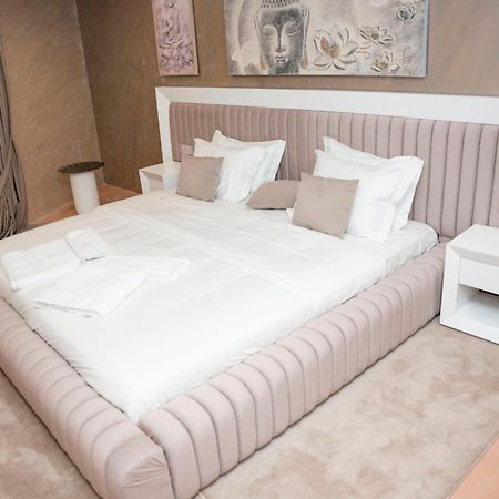 Hotel Pernoca Durrës 외부 사진