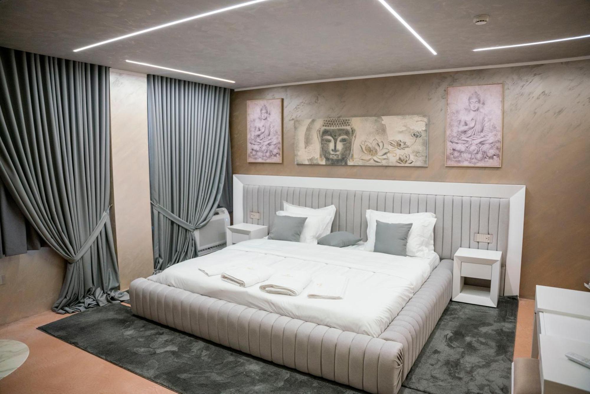Hotel Pernoca Durrës 외부 사진
