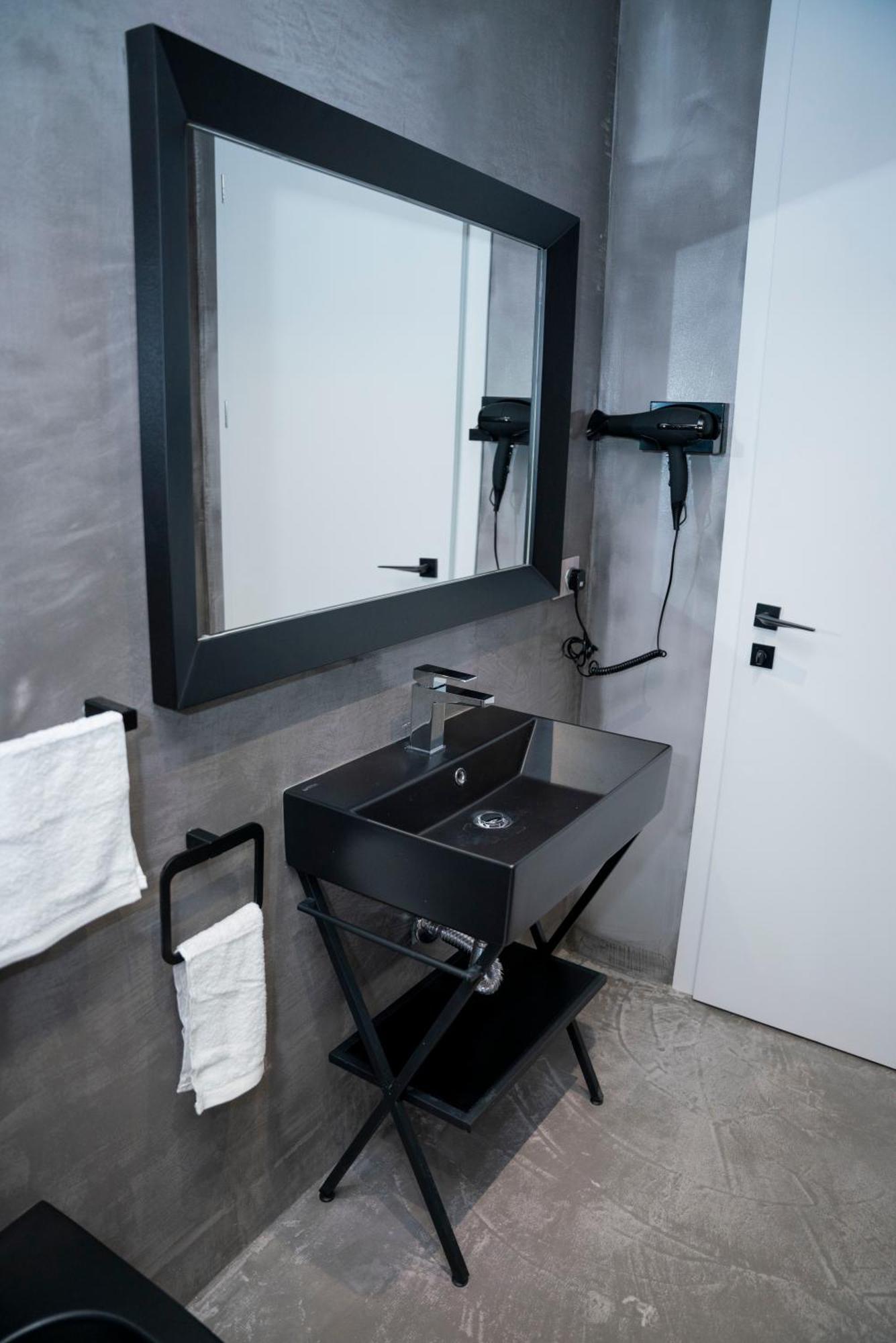 Hotel Pernoca Durrës 외부 사진