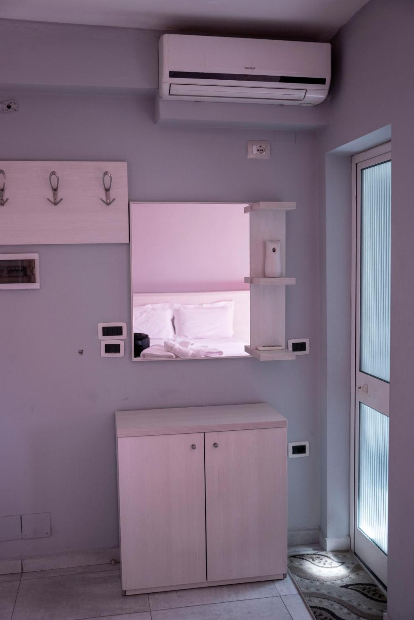 Hotel Pernoca Durrës 외부 사진