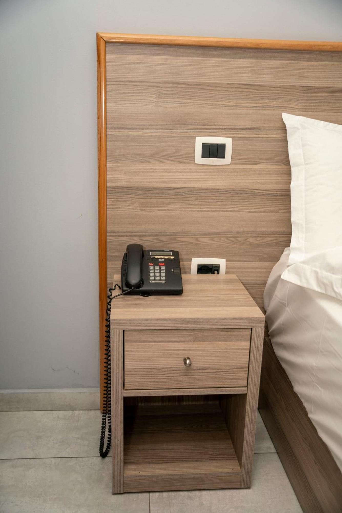 Hotel Pernoca Durrës 외부 사진
